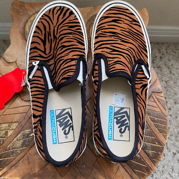 Vans Animal Stripes Slip Ons - Picture 4 of 8